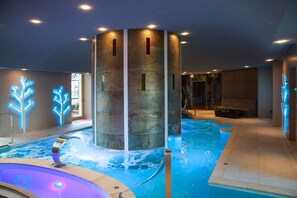 Sauna, hot tub, steam room