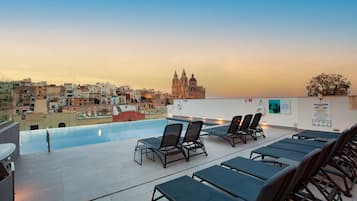 Sundeck