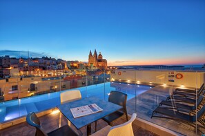 2 restaurants, breakfast, dinner served; Italian cuisine - Pergola Hotel & Spa (Mellieha)