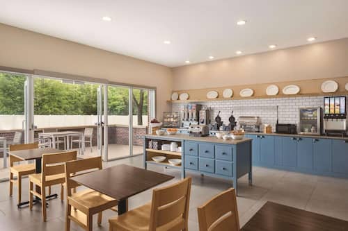 Colazione a buffet inclusa, servita tutte le mattine