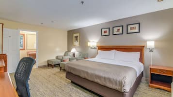 Room, 1 King Bed, Non Smoking | Individually decorated, individually furnished, desk, blackout drapes