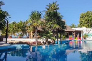 Outdoor pool, pool umbrellas