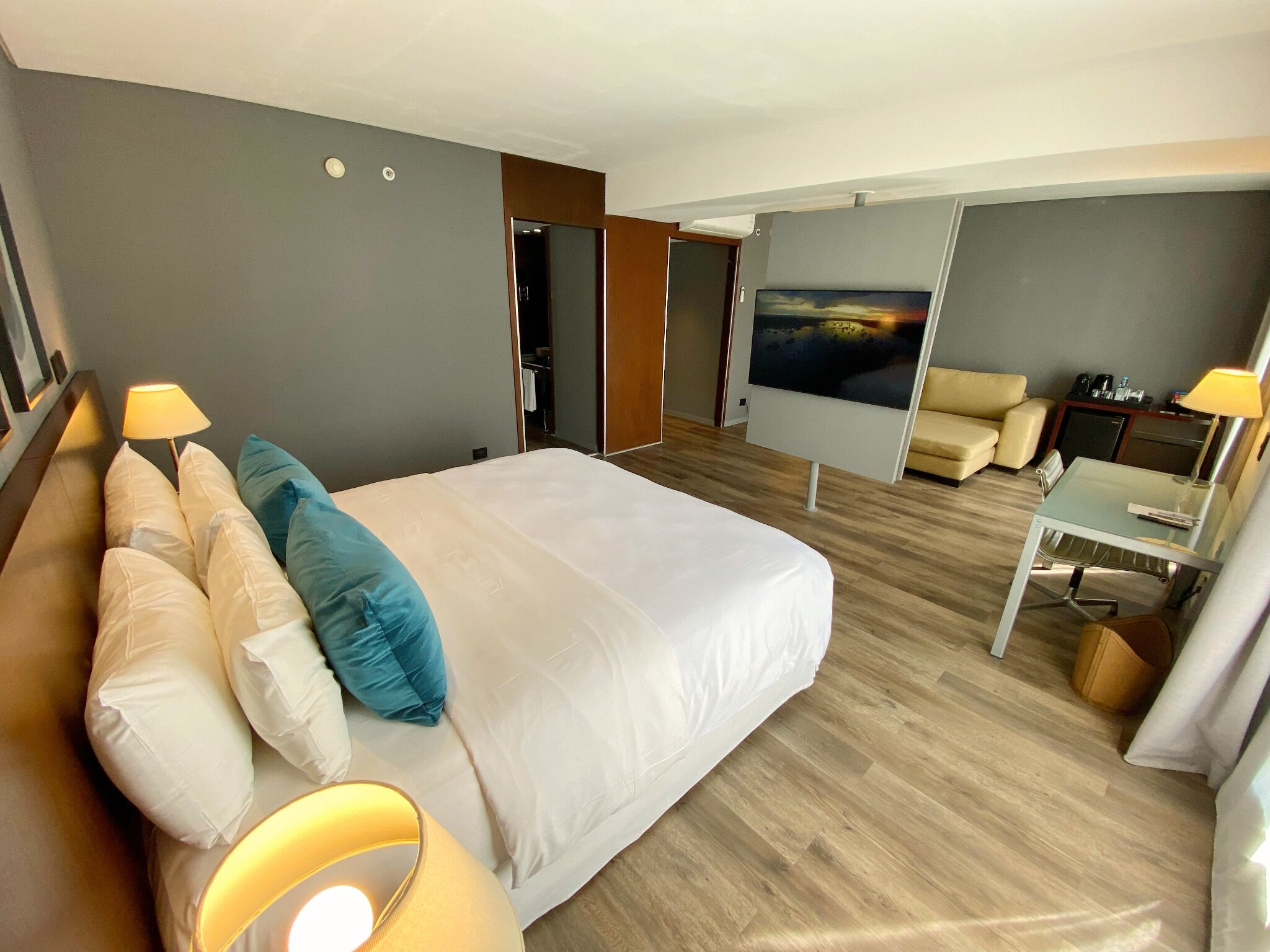 Suite, 1 Queen Bed, Non Smoking | Minibar, in-room safe, individually furnished, desk