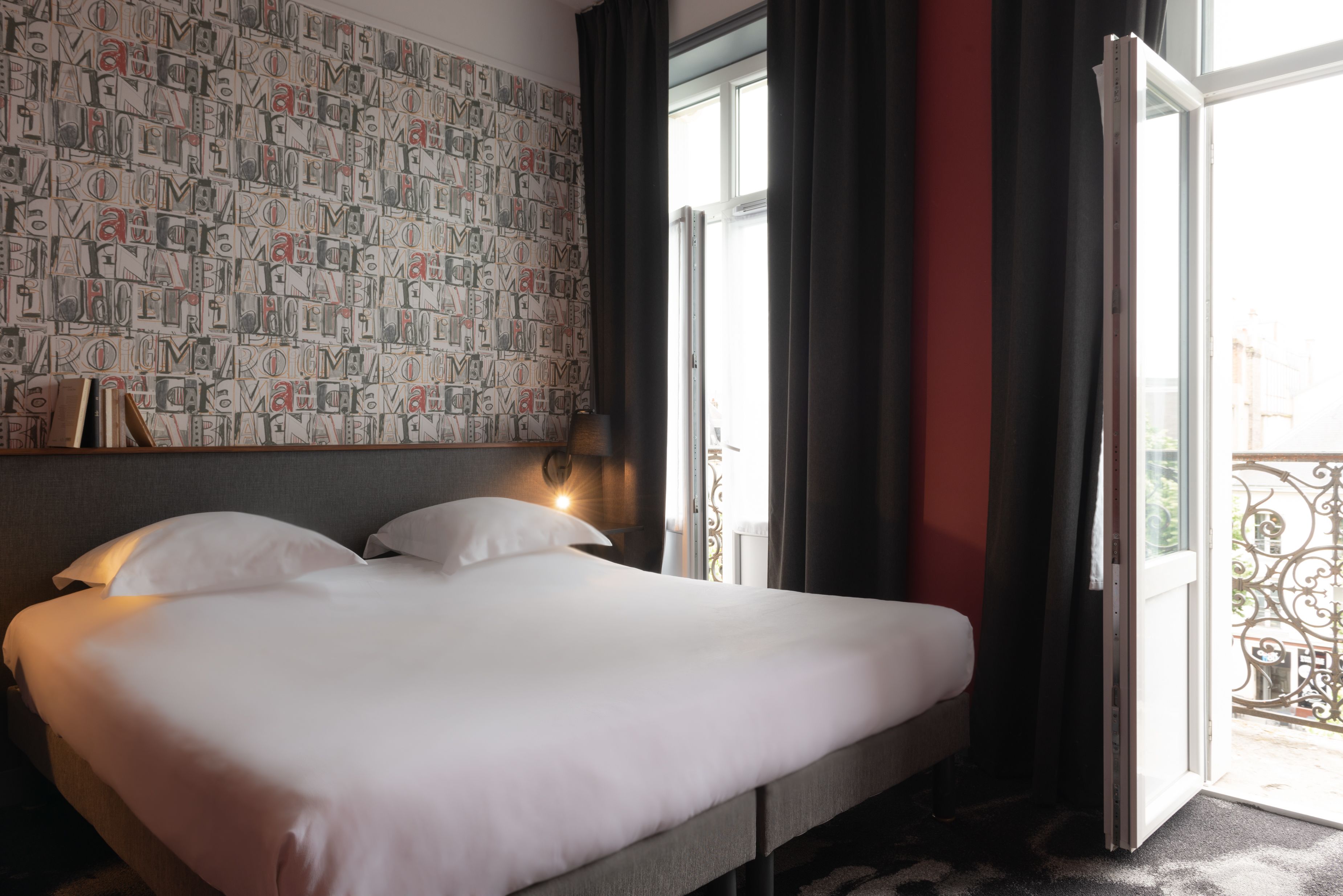 in-room safe, desk, soundproofing, iron/ironing board