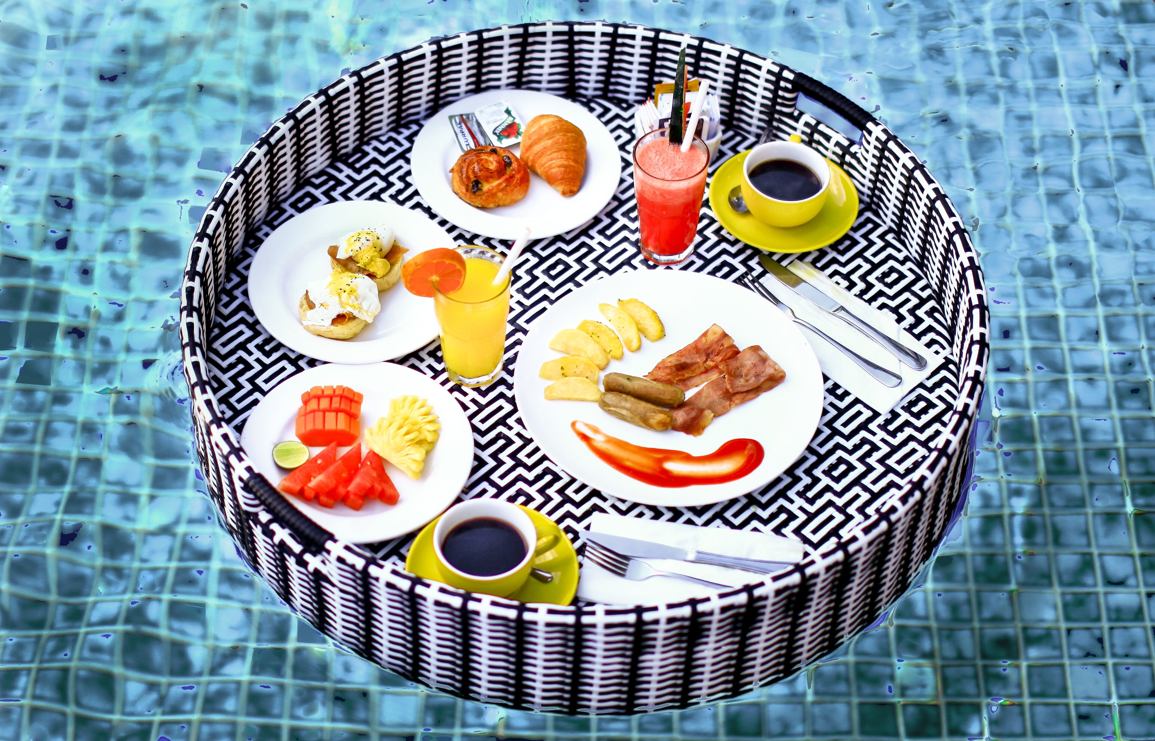 daily cooked-to-order breakfast (idr 80000 per person)