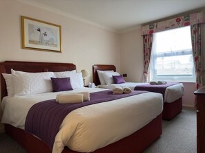 Coffres-forts dans les chambres, bureau, rideaux occultants