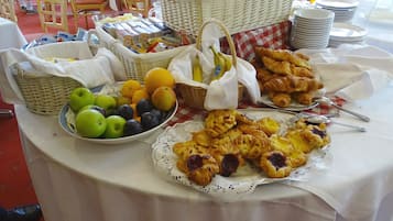 Gratis kontinental frukost varje dag