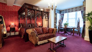 Heritage Four Poster | Hypo-allergenic bedding, in-room safe, desk, laptop workspace