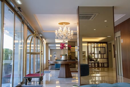 Lobby. Luna Hotel de Tábua