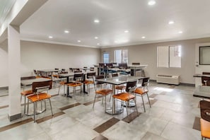 Free daily continental breakfast