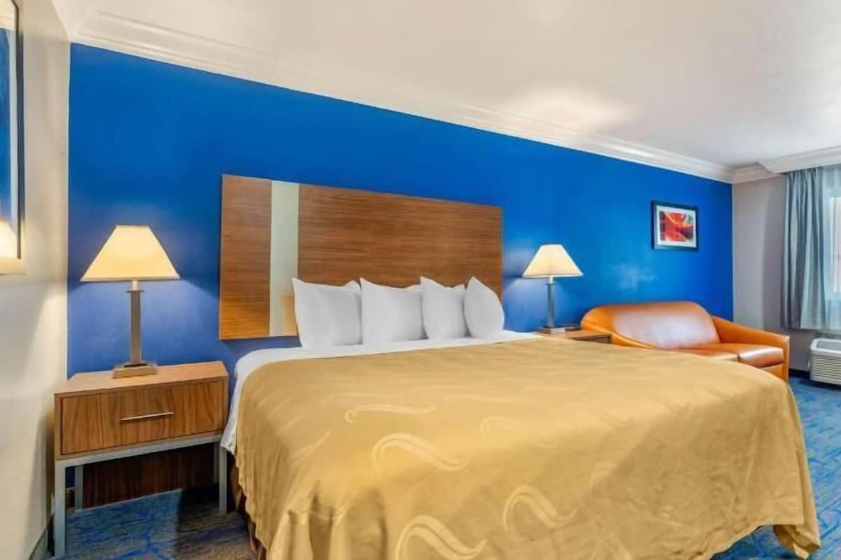 Premium bedding, pillowtop beds, desk, laptop workspace