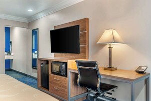 Premium bedding, pillowtop beds, desk, laptop workspace