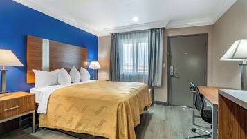 Suite estudio, 1 cama de matrimonio grande | Ropa de cama de alta calidad y colchones con acolchado adicional