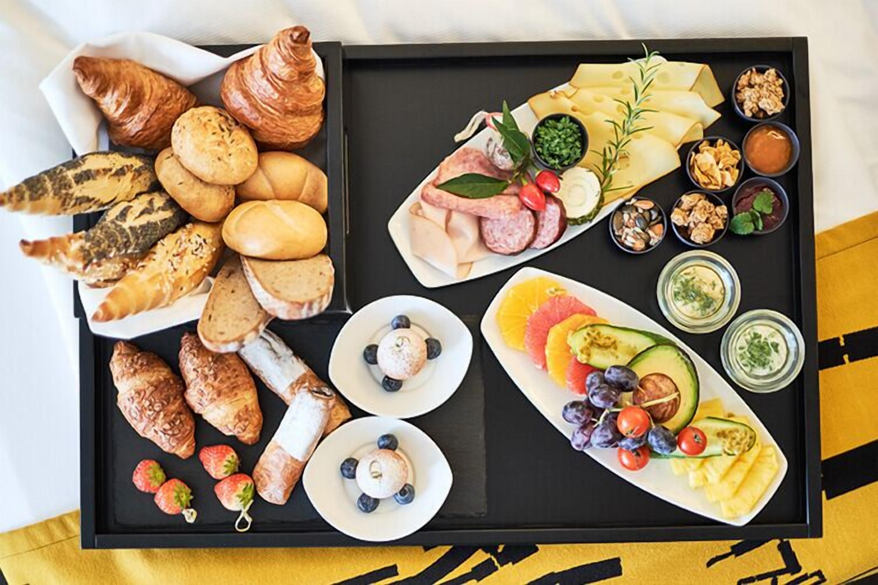 Bao gồm bữa sáng buffet hàng ngày 