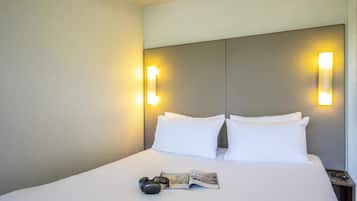 Standaard kamer, 1 tweepersoonsbed | Luxe beddengoed, een bureau, verduisterende gordijnen