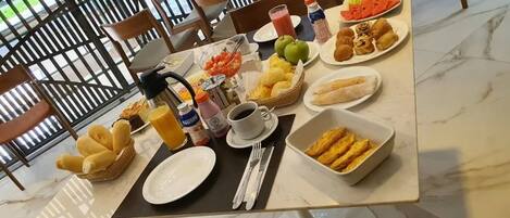 Free daily buffet breakfast