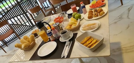 Desayuno buffet incluido todos los días