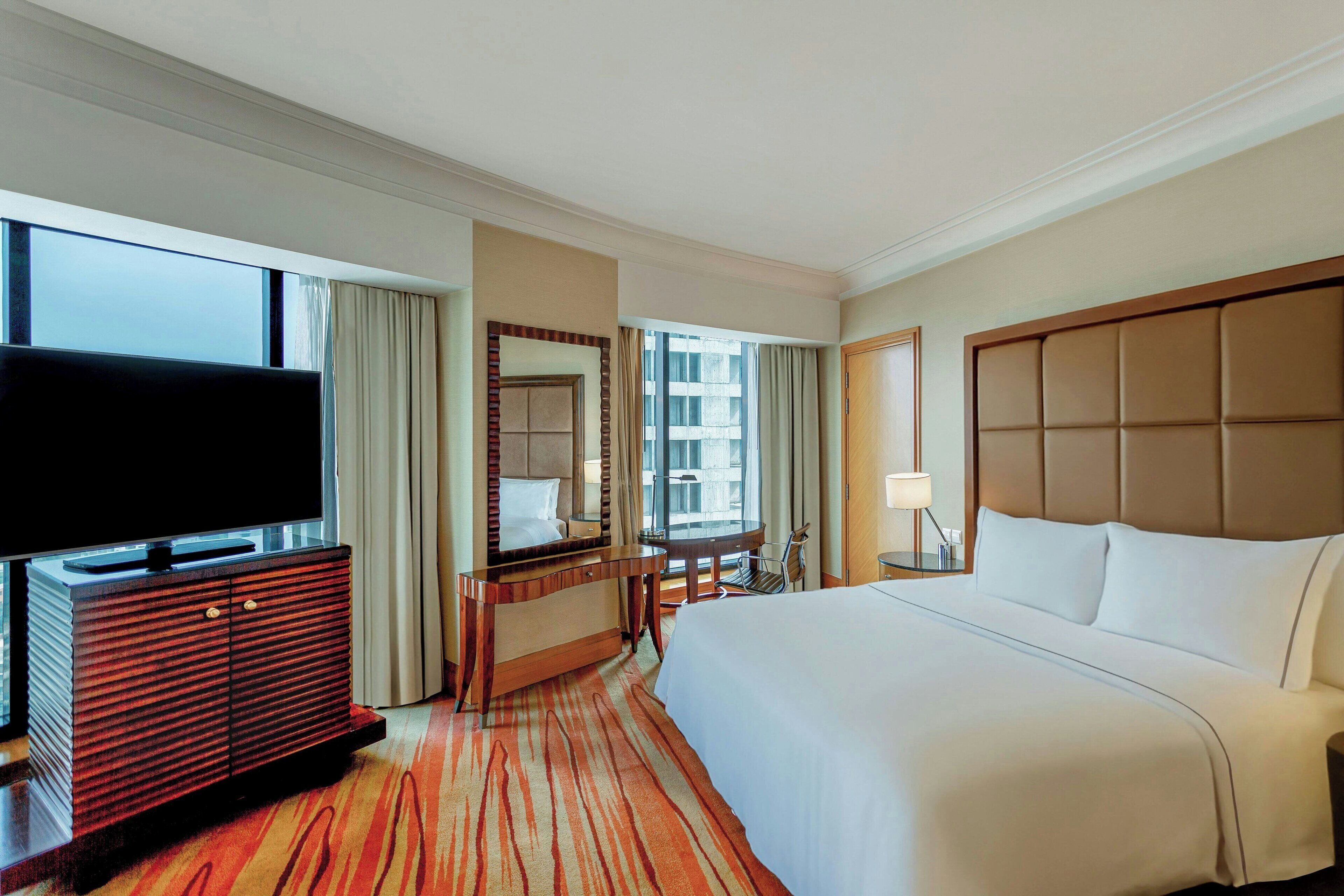 Twin Room, 2 Twin Beds, City View, Poolside | Down comforters, pillowtop beds, minibar, in-room safe