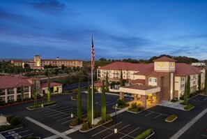 Exterior - La Quinta Inn & Suites by Wyndham Paso Robles (Paso Robles)