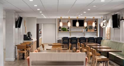 La Quinta Inn & Suites by Wyndham Paso Robles