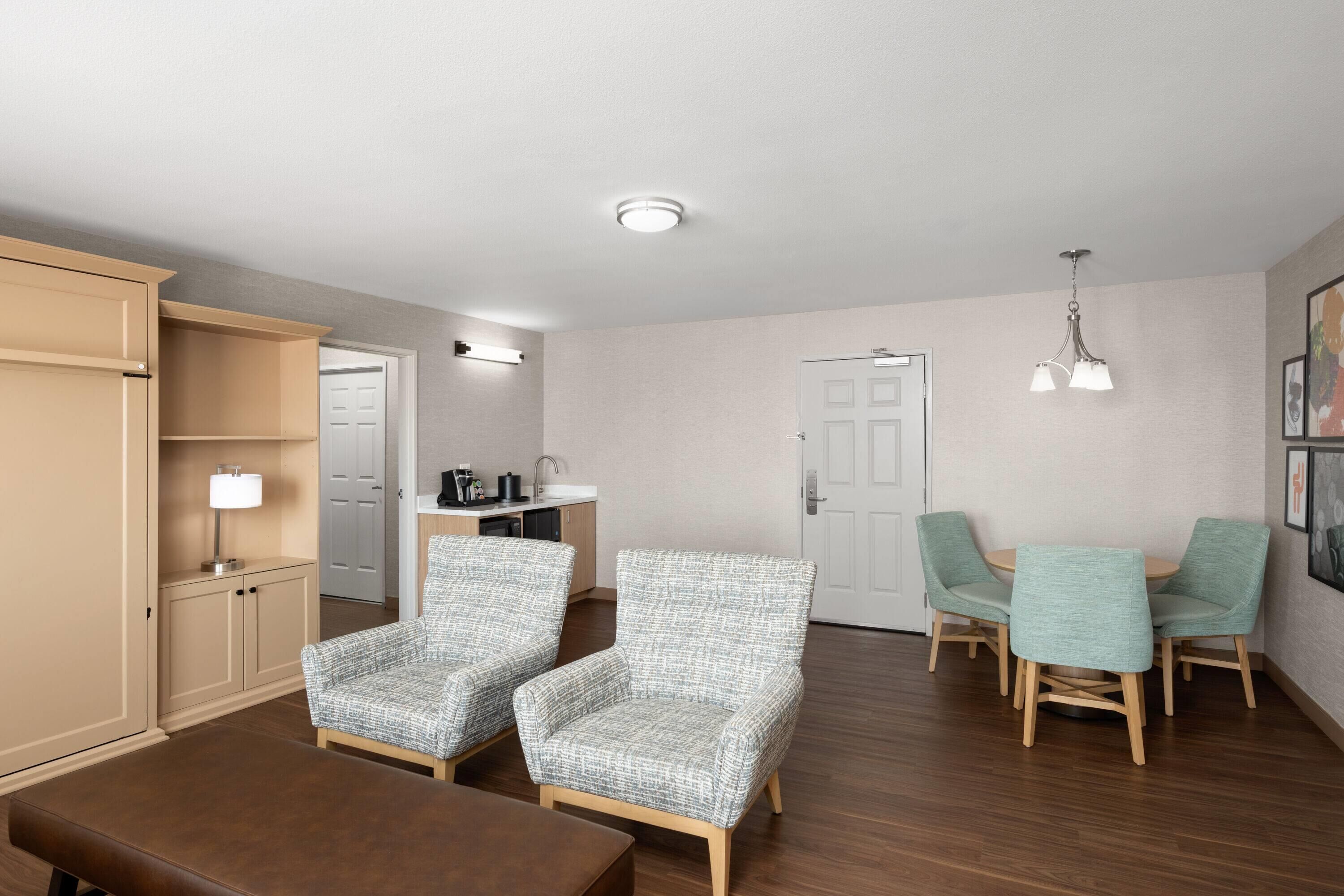 Two Room Family Suite, 1 Bedroom, Non Smoking | Premium bedding, pillowtop beds, in-room safe, desk