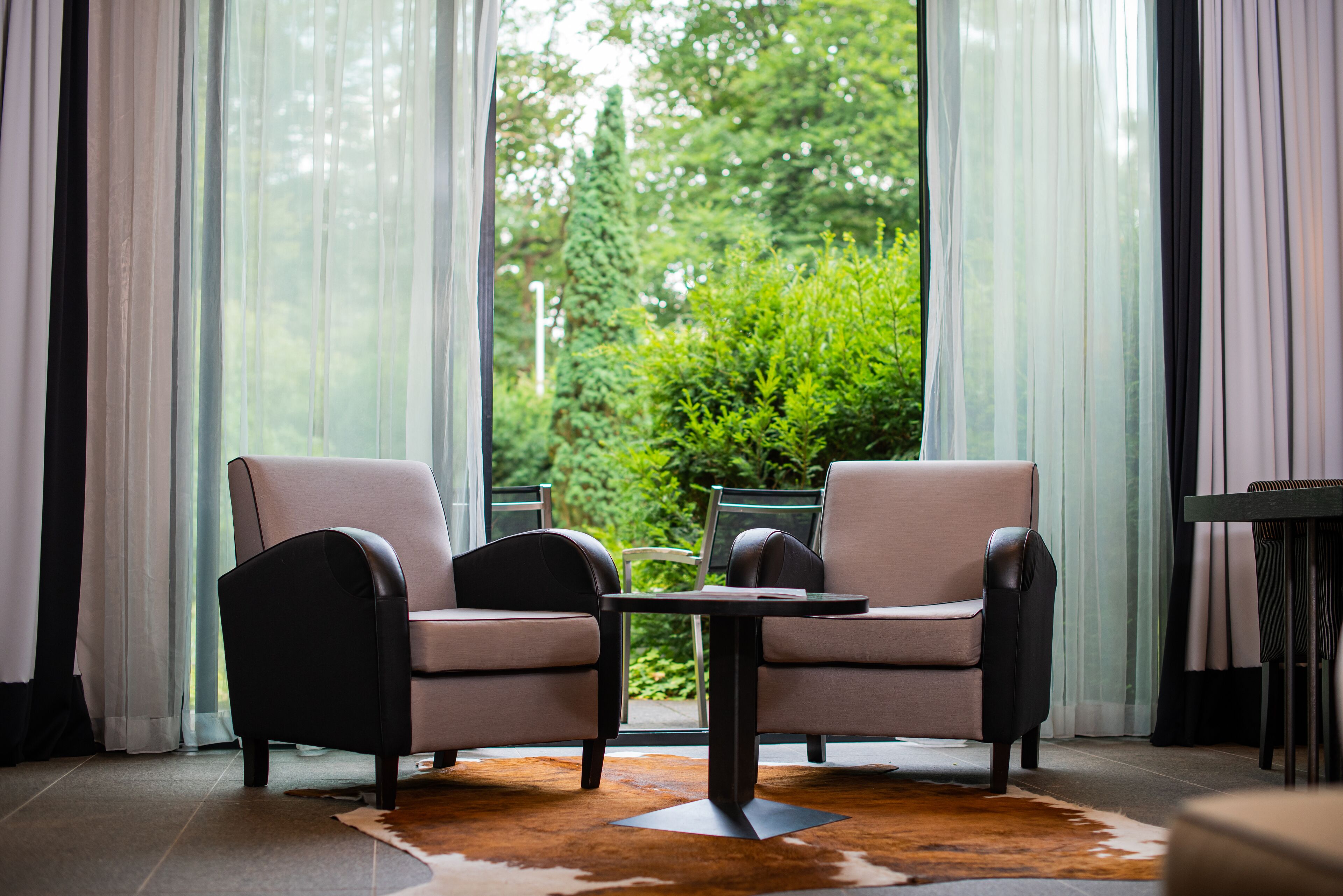 suite, 1 king bed | 1 bedroom, premium bedding, minibar, in-room safe