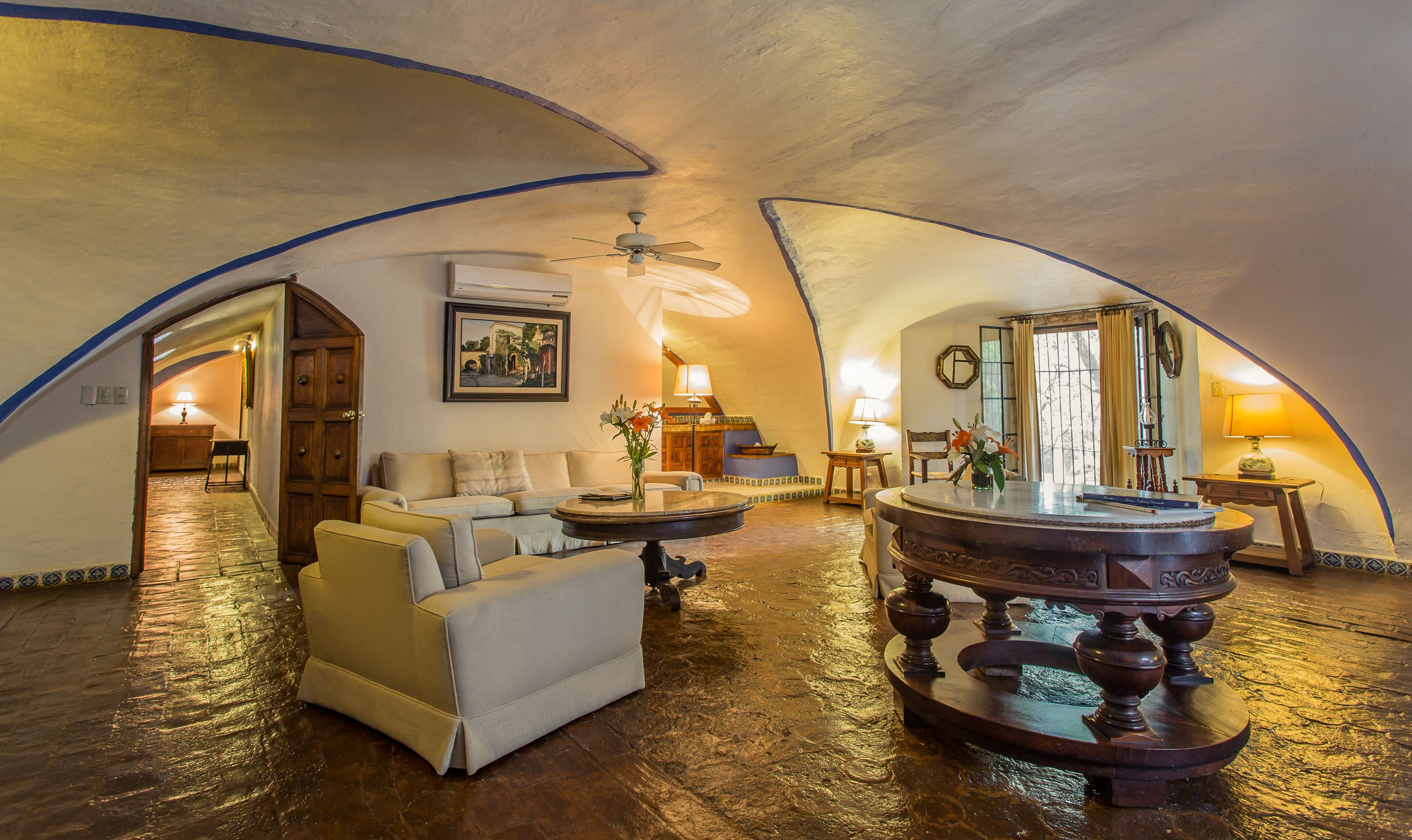 In-room safe, bed sheets