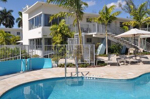 Exterior detail - Tranquilo A North Beach Village Resort Hotel (Fort Lauderdale)