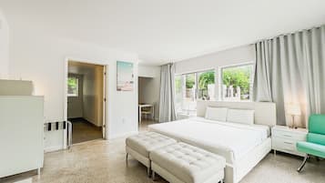 Deluxe Studio, 1 King Bed, Accessible | In-room safe, individually decorated, individually furnished