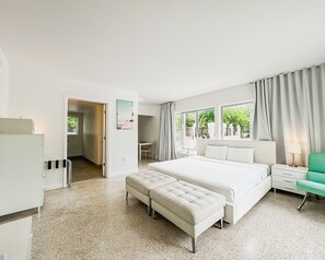 Deluxe Studio, 1 King Bed, Accessible | In-room safe, individually decorated, individually furnished - Tranquilo A North Beach Village Resort Hotel (Fort Lauderdale)