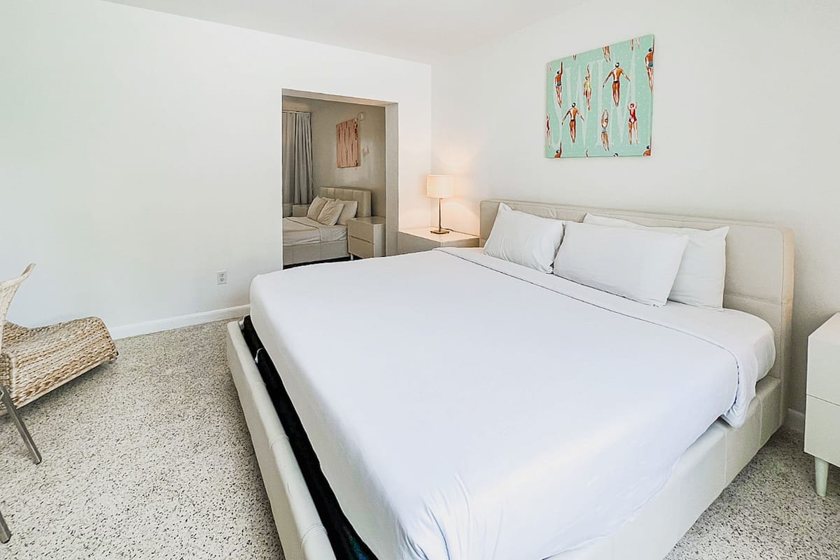 Studio, 2 Queen Beds | 1 quarto, cofres nos quartos, individualmente decorados