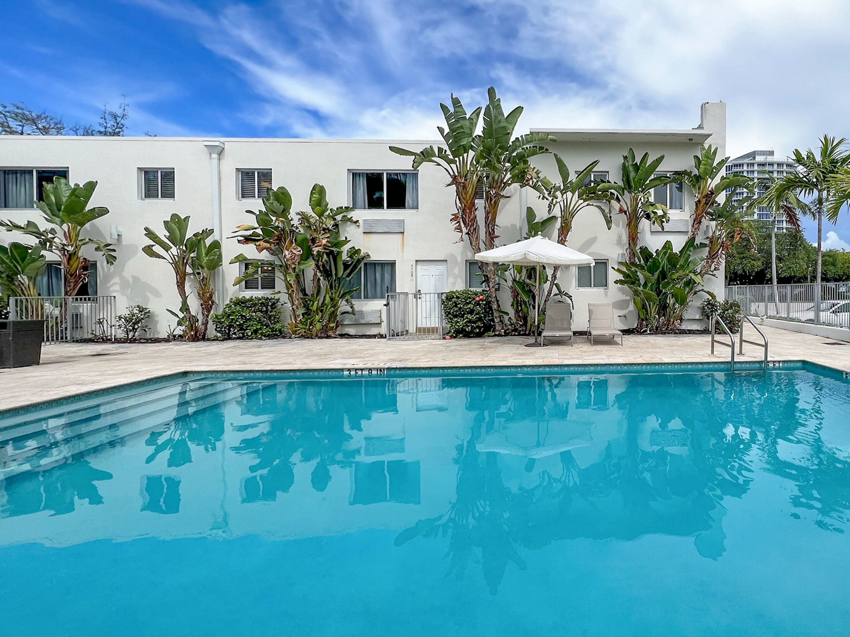 5 piscinas al aire libre, sombrillas, tumbonas