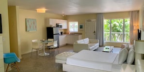 Suite, 1 Bedroom (Two Queen Beds) | In-room safe, individually decorated, individually furnished - Tranquilo A North Beach Village Resort Hotel (Fort Lauderdale)