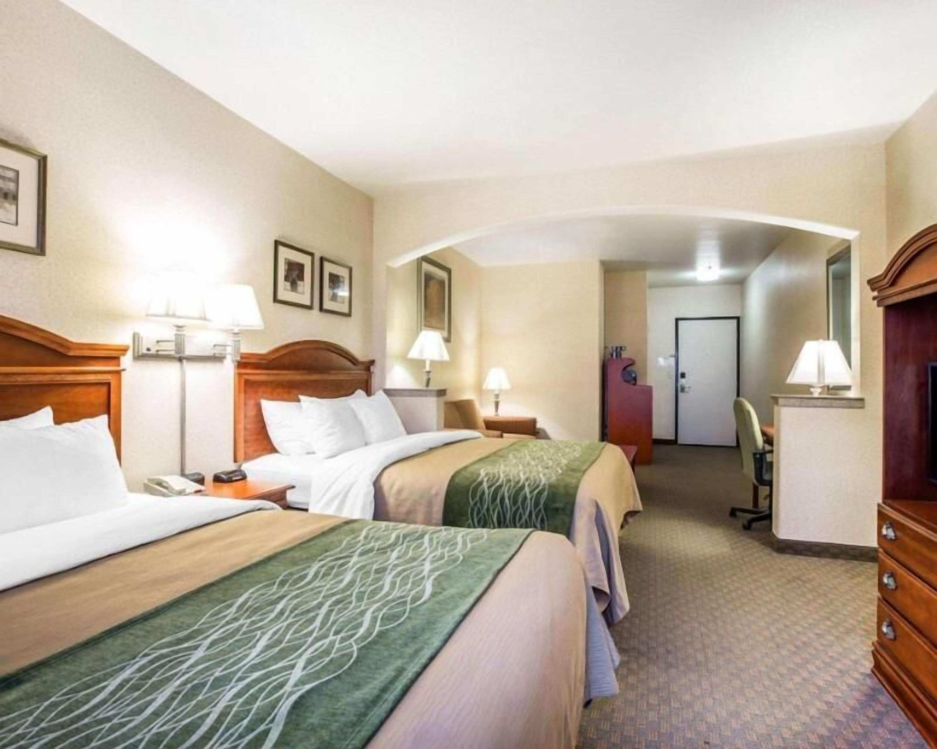 In-room safe, desk, iron/ironing board, rollaway beds