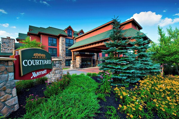 Exterior - Courtyard by Marriott Lake Placid (Lake Placid)