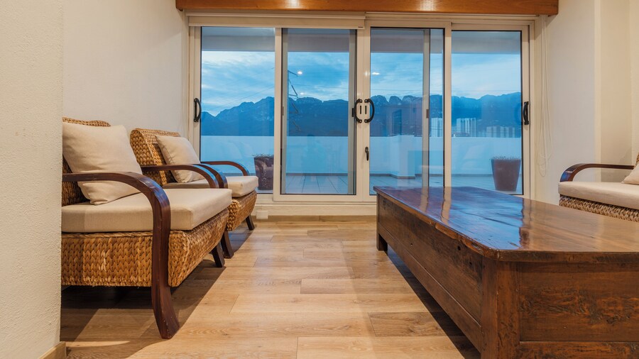 Comfort Inn Monterrey Valle