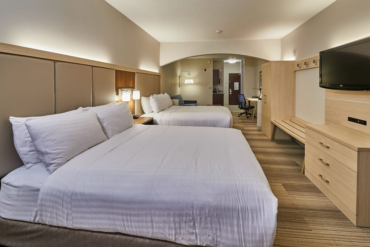 in-room safe, desk, iron/ironing board, free cots/infant beds