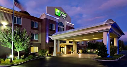 Holiday Inn Express Hotel & Suites Medford-Central Point by IHG