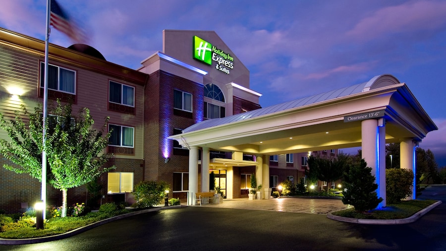 Holiday Inn Express Hotel & Suites Medford-Central Point by IHG