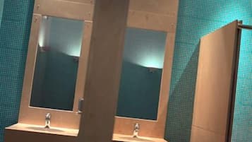 Couples treatment room(s), sauna, hot tub, Turkish bath/hammam