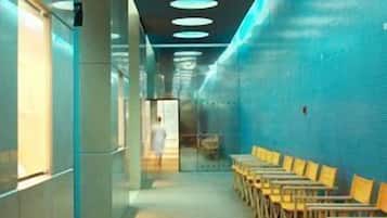 Couples treatment rooms, sauna, hot tub, Turkish bath, body treatments
