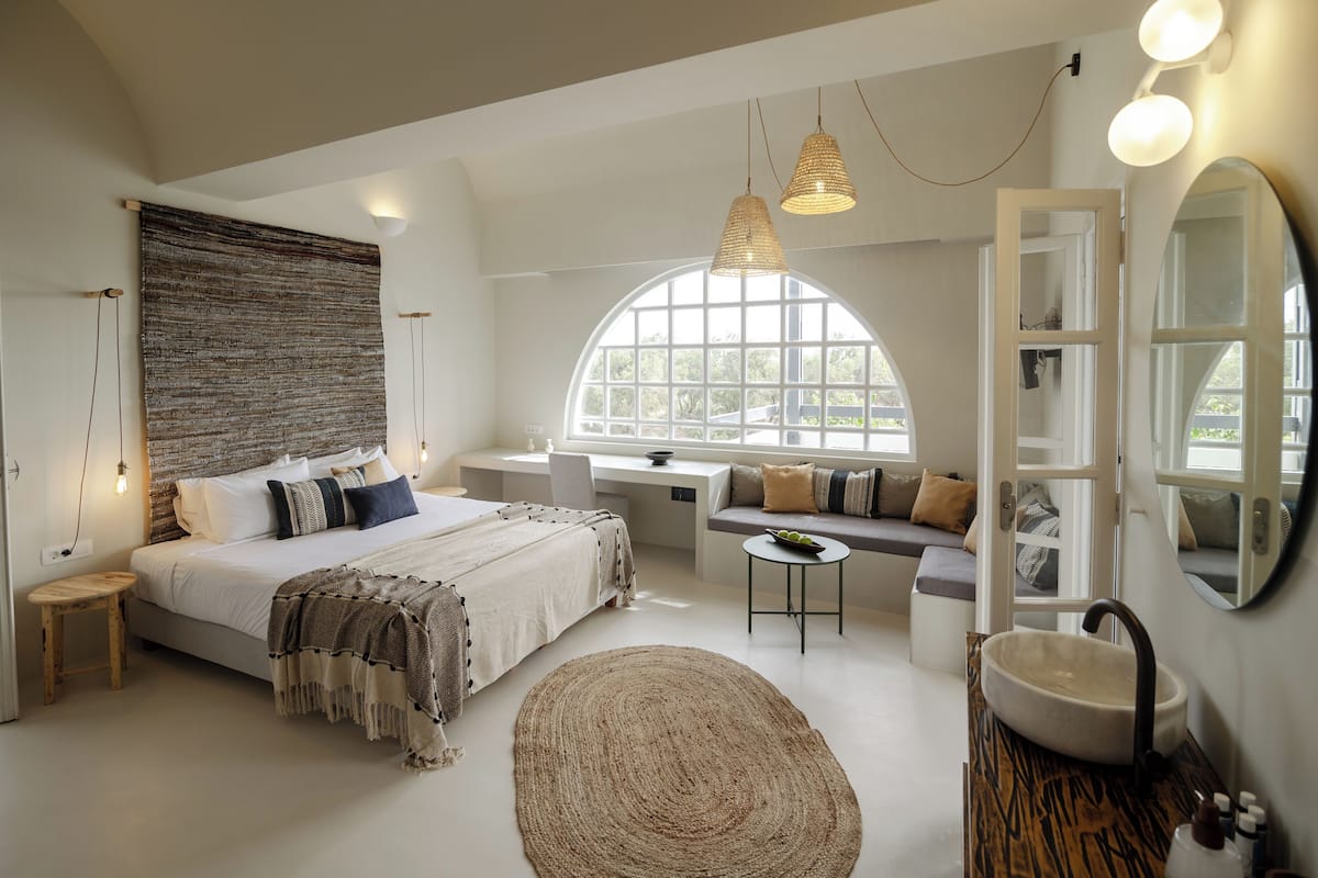 Honeymoon Sea view Suite | 1 bedroom, in-room safe, individually furnished, laptop workspace