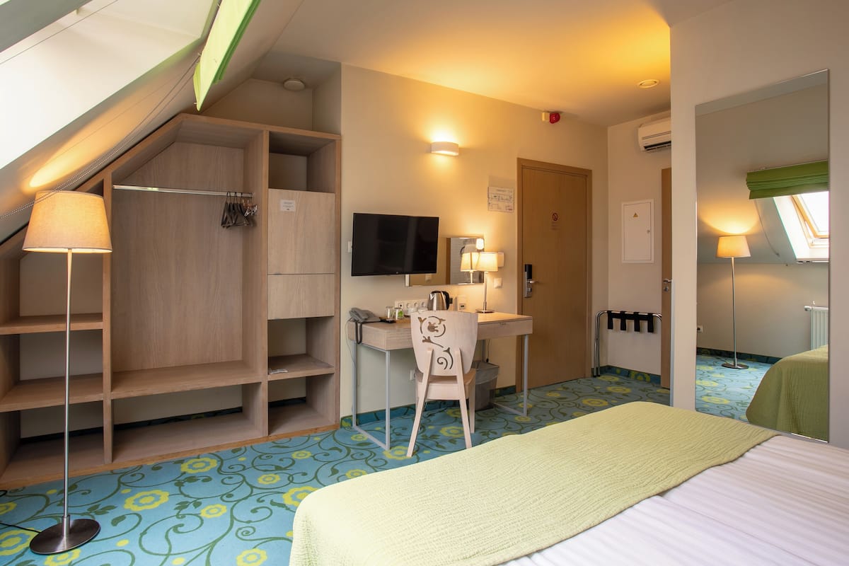 double or twin room | minibar, in-room safe, desk, blackout curtains