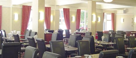 Desayuno completo todos los días (con cargo)