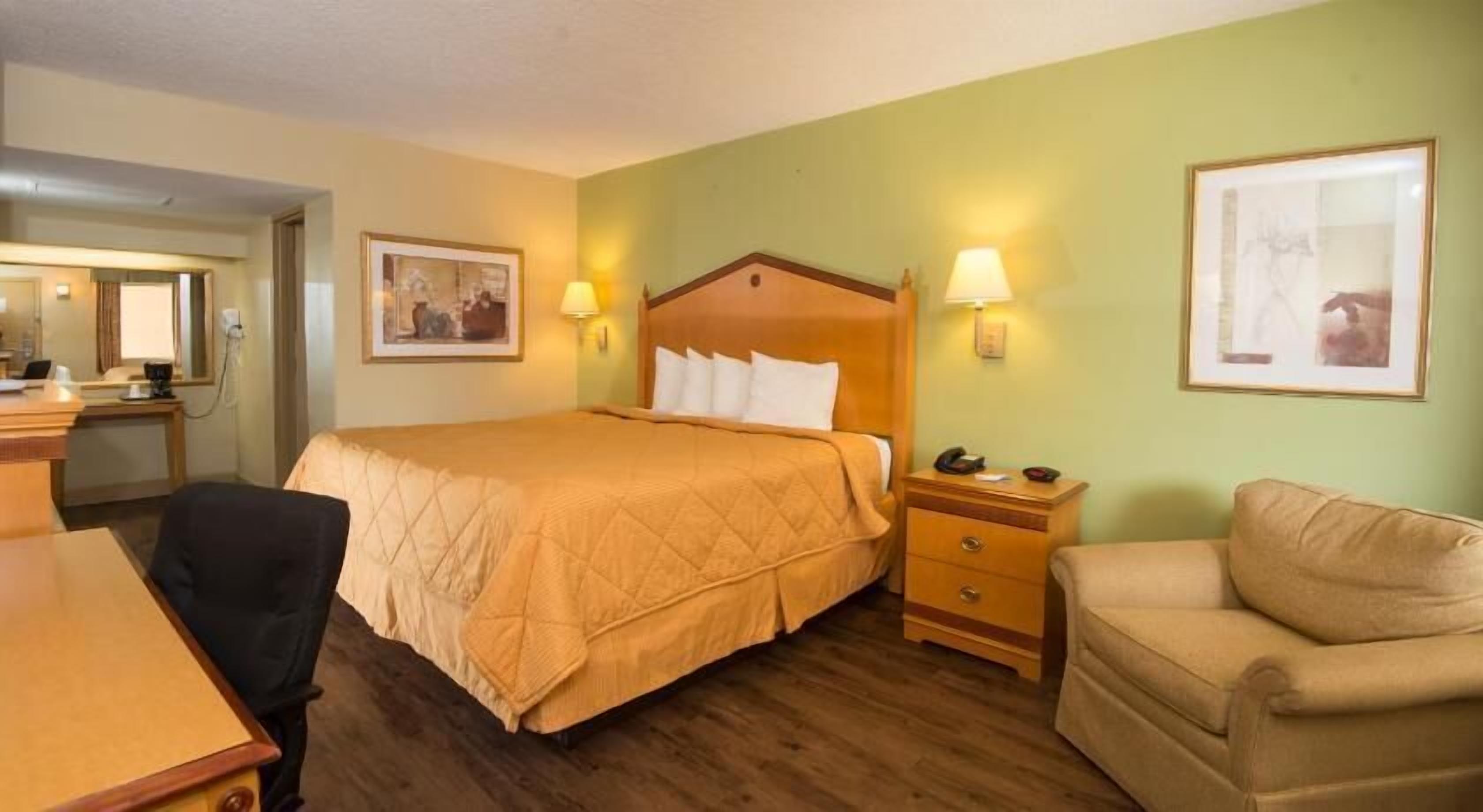 Pillowtop beds, desk, iron/ironing board, free cribs/infant beds