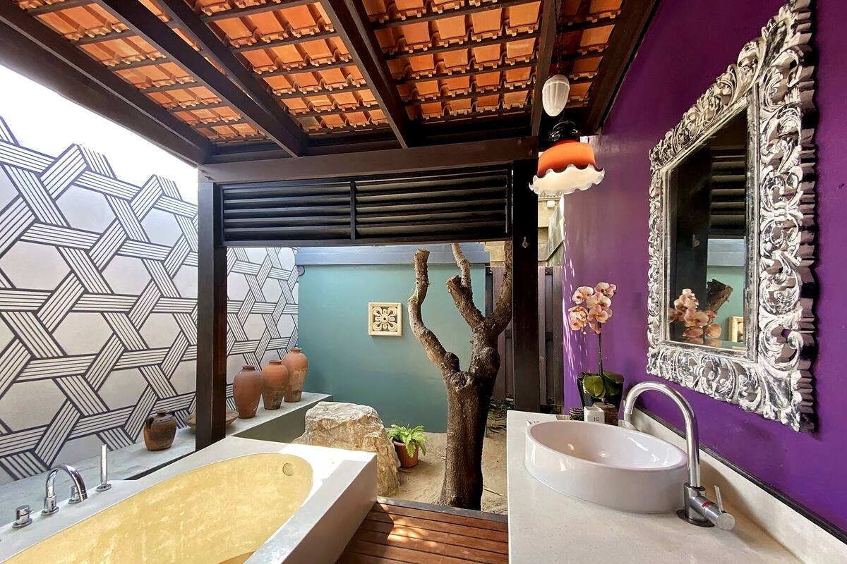 praseban ocean | bathroom | free toiletries, hair dryer, slippers, bidet