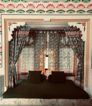 In-room safe, blackout drapes, iron/ironing board - HOTEL MAHENDRA PRAKASH (Udaipur)