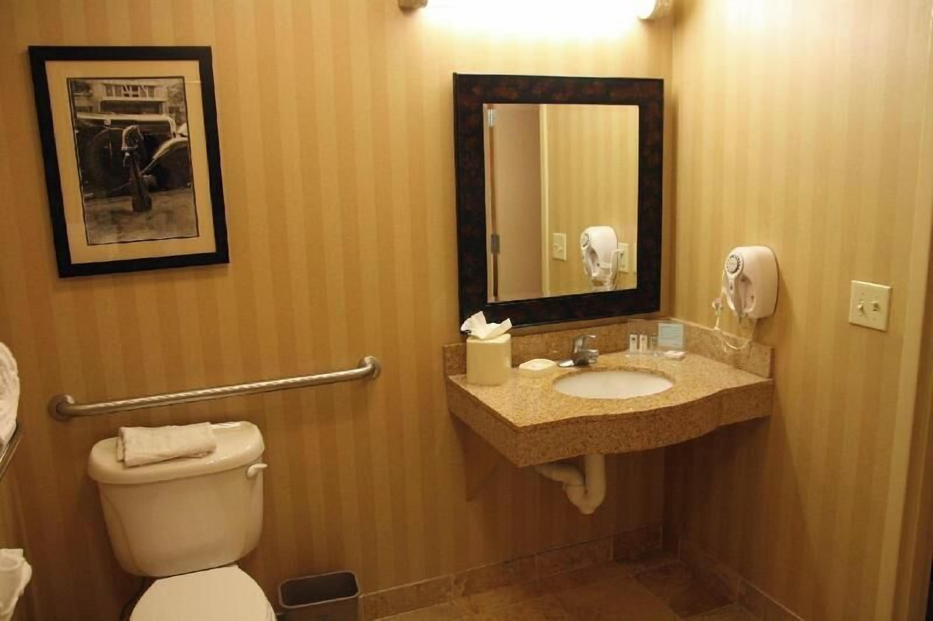 Bathroom | Bathtub, hair dryer, towels
