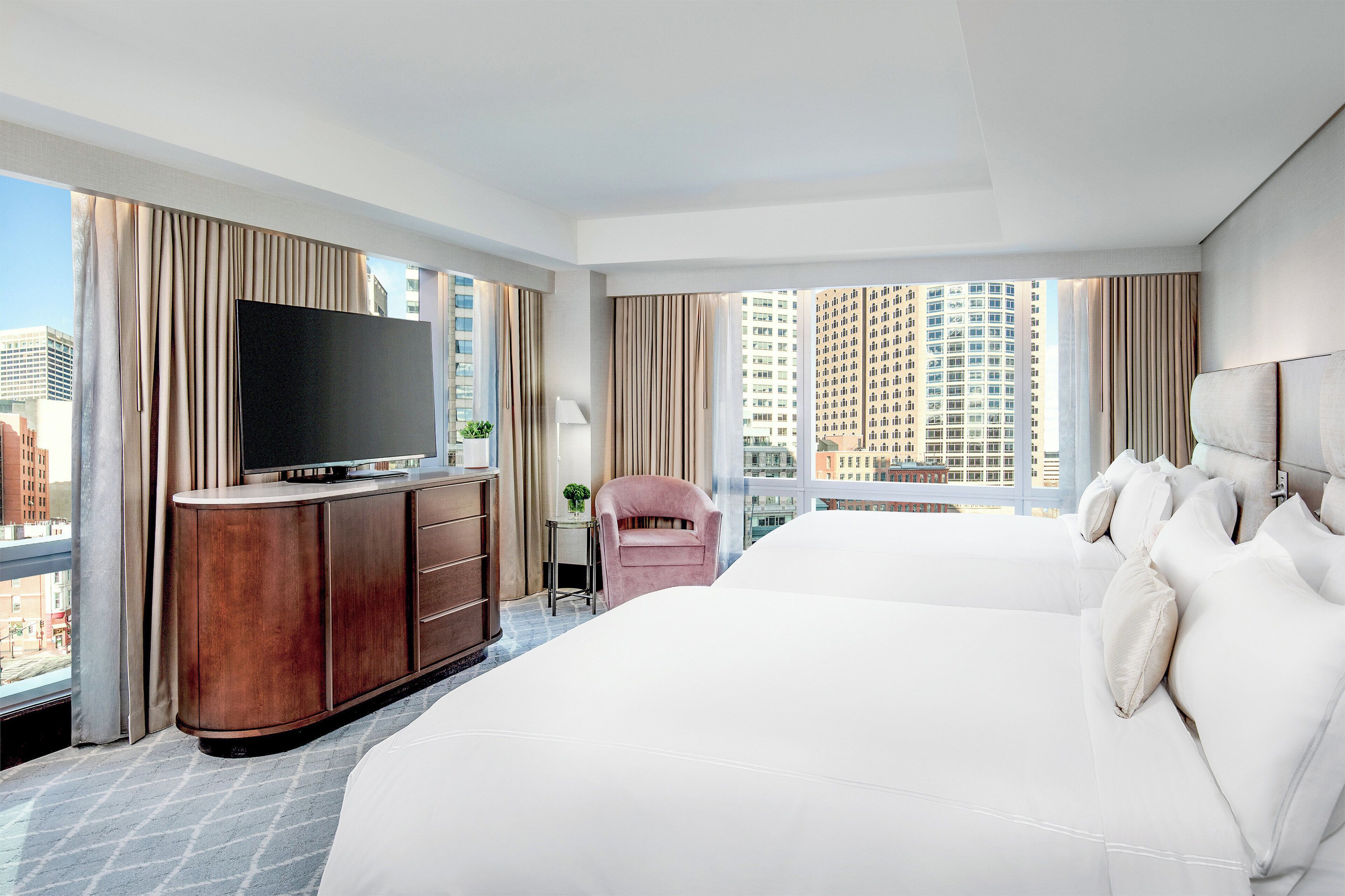 Minibar, in-room safe, desk, laptop workspace