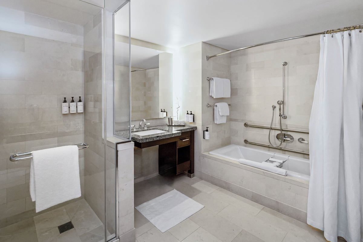 1 bedroom, minibar, in-room safe, desk
